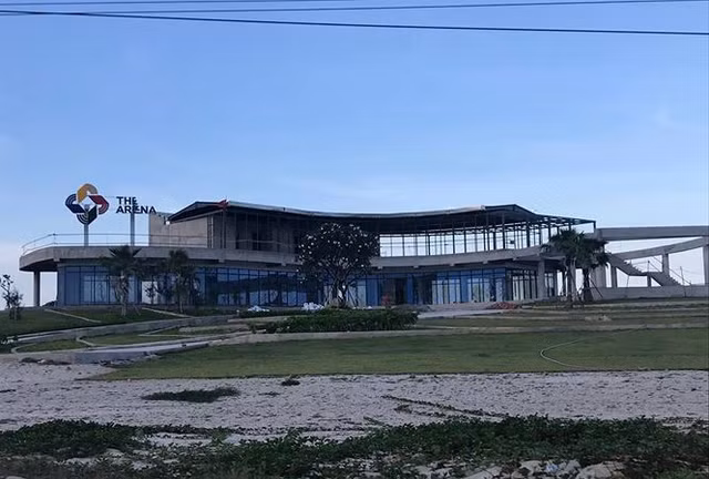 Việc cấp sổ đỏ cho căn hộ condotel vẫn là điều xa vời. Việc cấp sổ đỏ cho căn hộ condotel vẫn là điều xa vời.