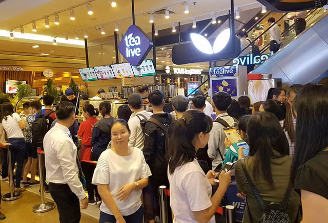Tại sao giới kinh doanh đổ xô đi bán trà sữa? - Hình 2 Tai sao gioi kinh doanh do xo di ban tra sua?-Hinh-2