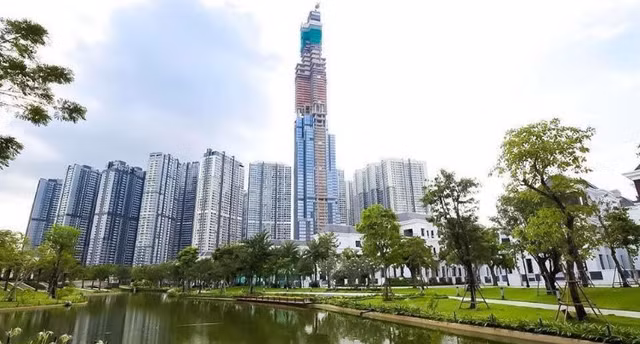 Về lợi nhuận trước thuế, Vinhomes đề ra chỉ tiêu 21.971 tỷ đồng cho năm 2018, tăng 942% so với năm 2017.