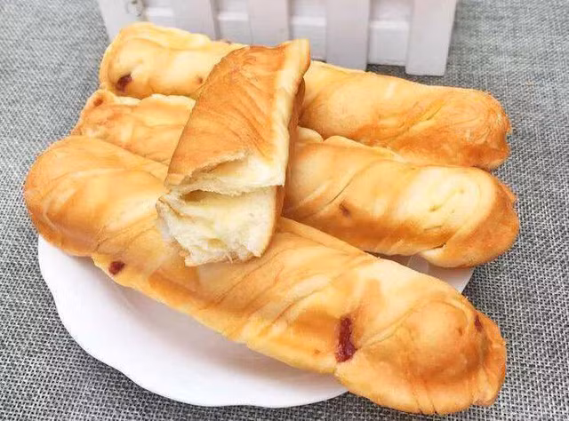 Người bán quảng cáo bánh mì que Trung Quốc có hạn sử dụng từ 3-6 tháng tùy loại. Người bán quảng cáo bánh mì que Trung Quốc có hạn sử dụng từ 3-6 tháng tùy loại.