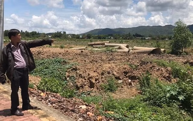 Khách hàng điêu đứng vì mua phải dự án “vịt trời“ - Hình 2 Khach hang dieu dung vi mua phai du an “vit troi“-Hinh-2