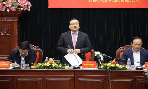 Bí thư Hà Nội lo ngại thanh niên dùng bóng cười tràn lan - Hình 2 Bi thu Ha Noi lo ngai thanh nien dung bong cuoi tran lan-Hinh-2