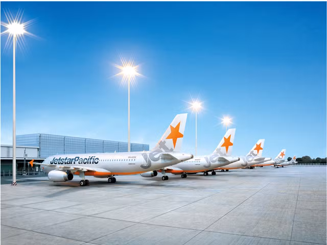 Máy bay Jetstar Pacific bị sét đánh, khách nói hãng hỗ trợ không tốt May bay Jetstar Pacific bi set danh, khach noi hang ho tro khong tot
