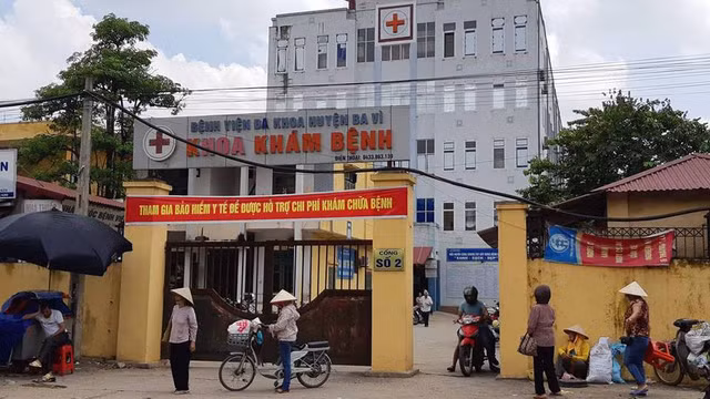 Trao nhầm con ở Ba Vì: ADN tố bệnh viện tắc trách như nào? Trao nham con o Ba Vi: ADN to benh vien tac trach nhu nao?