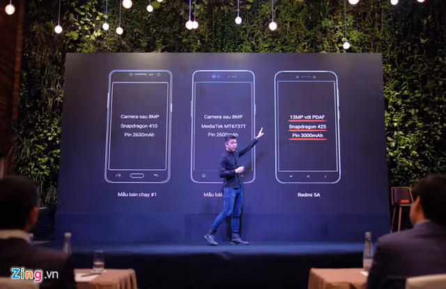 Xiaomi ra mắt Redmi 5A tại Việt Nam bằng màn so sánh cấu hình với các đối thủ đến từ Samsung, Oppo. Ảnh: Duy Tín.