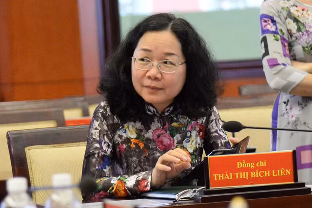 Khiển trách chánh Văn phòng Thành ủy TP HCM liên quan vụ Phước Kiển Khien trach chanh Van phong Thanh uy TP HCM lien quan vu Phuoc Kien