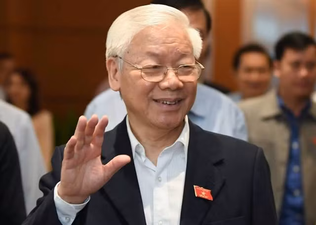 Nhung buc anh doc dao, ki uc thoi sinh vien cua Tong Bi thu, Chu tich nuoc