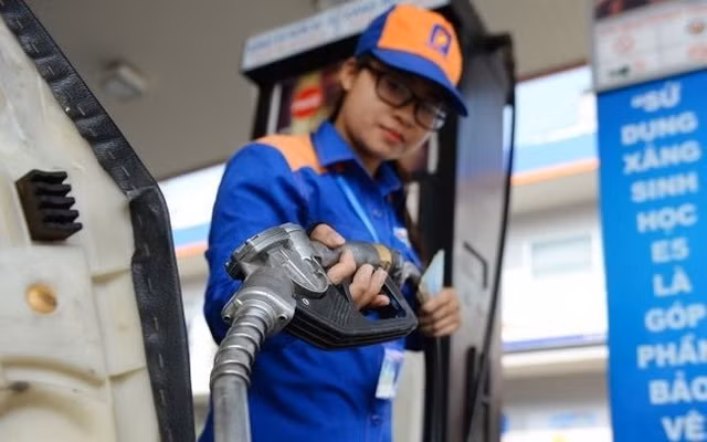 Hôm nay 6/9, giá xăng dầu bước vào kỳ tăng mạnh - Hình 2 Hom nay 6/9, gia xang dau buoc vao ky tang manh-Hinh-2