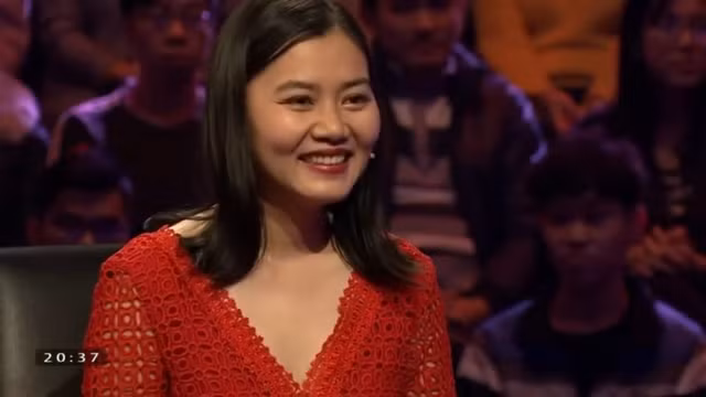 Game show "Ai là triệu phú" từ lâu đã trở thành món ăn tinh thần bổ ích cho nhiều khán giả toàn quốc. Cũng từ chương trình truyền hình này đã xuất hiện không ít nhân vật khiến dân mạng phải giật mình vì sự hài hước, điển hình như cô gái "hành tinh khác" mới xuất hiện trong tập đầu tiên năm 2018. Game show "Ai là triệu phú" từ lâu đã trở thành món ăn tinh thần bổ ích cho nhiều khán giả toàn quốc. Cũng từ chương trình truyền hình này đã xuất hiện không ít nhân vật khiến dân mạng phải giật mình vì sự hài hước, điển hình như cô gái "hành tinh khác" mới xuất hiện trong tập đầu tiên năm 2018.