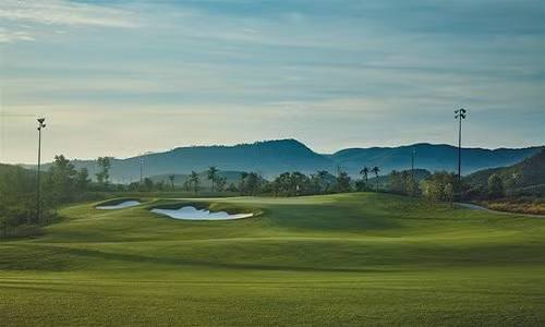 Thu tuong chap thuan chu truong dau tu san golf Cam Ranh