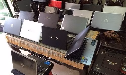 Thận trọng khi mua laptop, điện thoại giá rẻ trên mạng. Ảnh minh họa Thận trọng khi mua laptop, điện thoại giá rẻ trên mạng. Ảnh minh họa