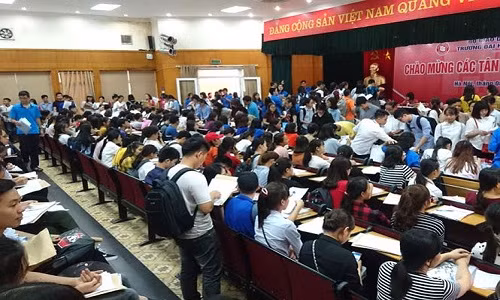 Các trường địa phương ngóng thí sinh Cac truong dia phuong ngong thi sinh