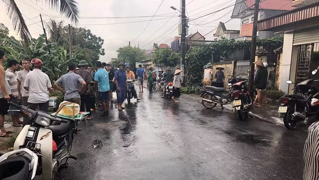 Gia đình bà Tám đang lo tang lễ cho nạn nhân,