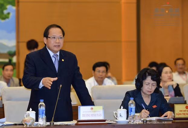 Quốc hội xem xét miễn nhiệm chức Bộ trưởng với ông Trương Minh Tuấn Quoc hoi xem xet mien nhiem chuc Bo truong voi ong Truong Minh Tuan