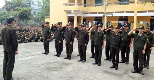 Công an xã, phường, thị trấn có thể được trang bị vũ khí quân dụng, vũ khí thô sơ, công cụ hỗ trợ. Ảnh minh họa.