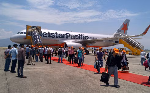 Nguyên nhân hành khách Jetstar bị “giam lỏng” trên máy bay Nguyen nhan hanh khach Jetstar bi “giam long” tren may bay