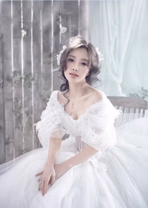 Gia thế giật mình của 4 "lá ngọc cành vàng" làng giải trí - Hình 5 Gia the giat minh cua 4 "la ngoc canh vang" lang giai tri-Hinh-5