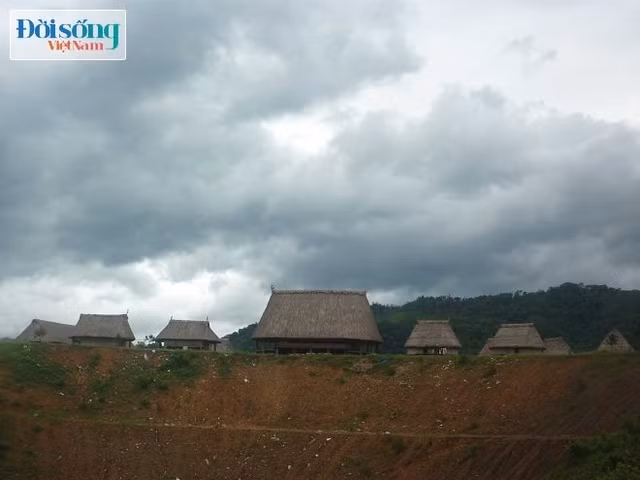 Bí ẩn tập tục chích máu tìm kẻ gian của đồng bào Ca Dong Bi an tap tuc chich mau tim ke gian cua dong bao Ca Dong