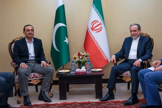 apthongchepakistan.jpg