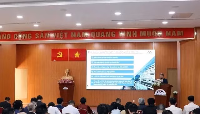 anh-bia-8916.jpg