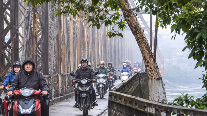Hà Nội oi nóng kéo dài, khi nào miền Bắc đón không khí lạnh?