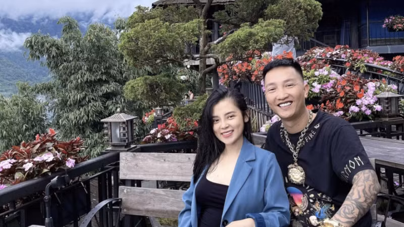 Vợ Huấn Hoa Hồng: Từ “bóng hồng” đến nữ doanh nhân