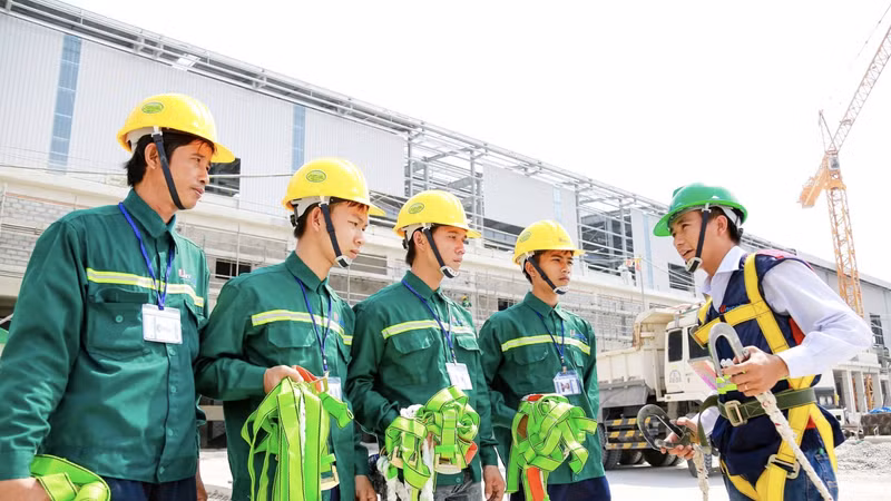 Từ 10/9/2026, phạt nặng lao động nước ngoài không có giấy phép