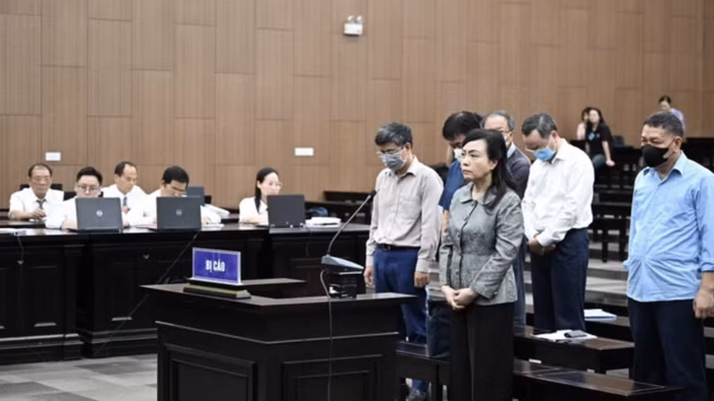 Hôm nay cựu Bộ trưởng Nguyễn Thị Kim Tiến ra tòa xin hưởng án treo
