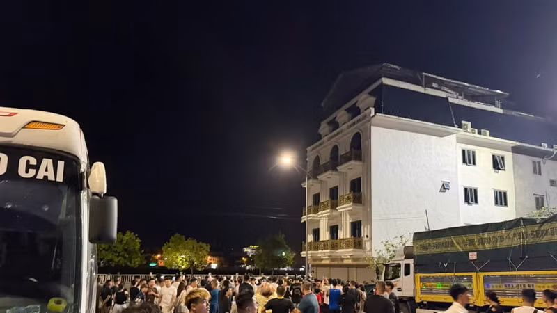 Lực lượng Công an, kiểm sát viên xuất hiện tại nhà Hải Sapa TV