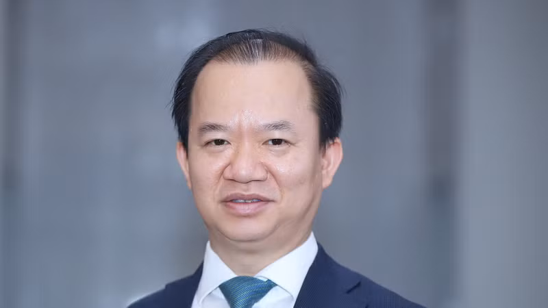 Đại biểu Bùi Hoài Sơn xúc động khi bài viết vào đề thi Văn ở Tuyên Quang