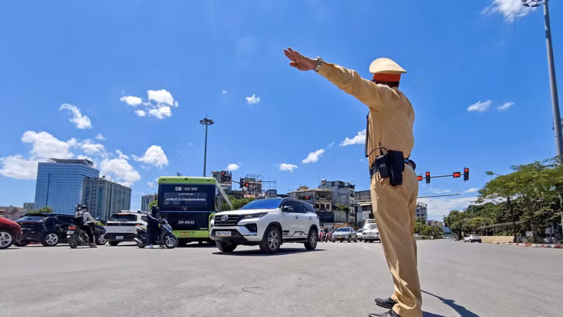 Hà Nội điều chỉnh giao thông qua cầu Xuân Mai, phương tiện di chuyển thế nào?