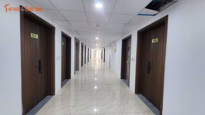 Ghi nhận của PV Báo Tri thức và Cuộc sống tại dự án cho thấy, dự án đang trong tình trạng xuống cấp với nhiều hạng mục đã bị bong tróc, ẩm mốc. Riêng toà A3 hiện đang có khoảng 20 hộ dân đã chuyển về sinh sống và đang hoàn thiện nhà ở.