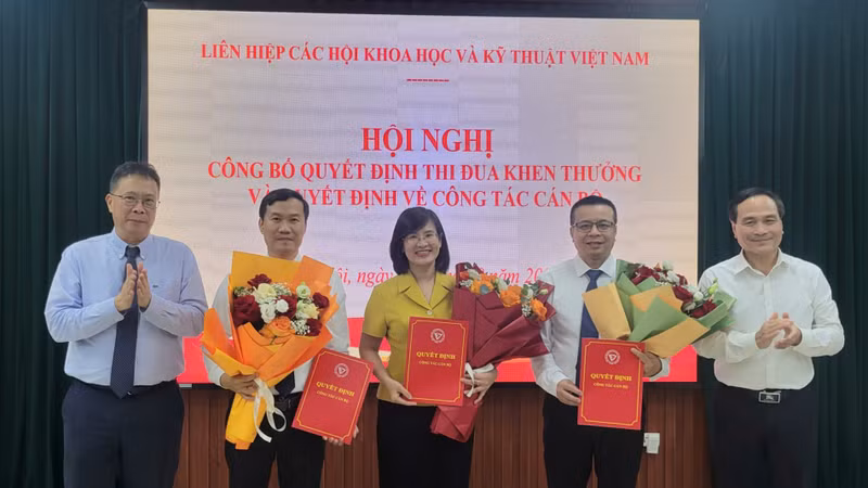 VUSTA công bố các quyết định điều động, bổ nhiệm cán bộ chủ chốt