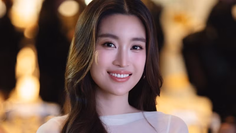 Đỗ Mỹ Linh cuộc sống viên mãn sau 10 năm đăng quang Hoa hậu Việt Nam