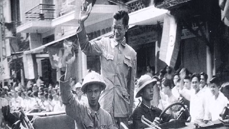 Bác sĩ Trần Duy Hưng: Dấu ấn một đời vì Hà Nội