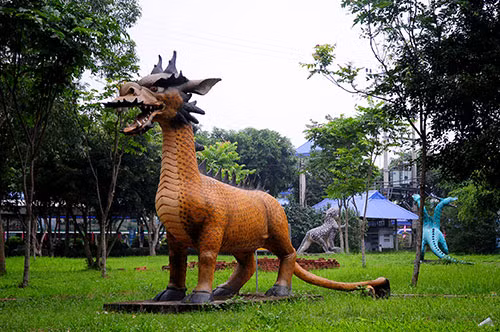 Quái thú này có đầu giống với đầu rồng nhưng thân lại ngắn và không có cánh.