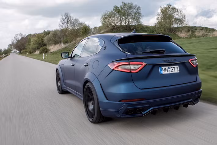 Với những nâng cấp động cơ, chiếc Maserati Levante của Novitec Rosso có thể tăng tốc từ 0-100 km/h chỉ trong 4,8 giây và tốc độ tối đa gần 274 km/h. Như vậy, chiếc xe có hiệu năng mạnh hơn cả mẫu SUV thể thao Porsche Cayenne GTS cao cấp hơn.