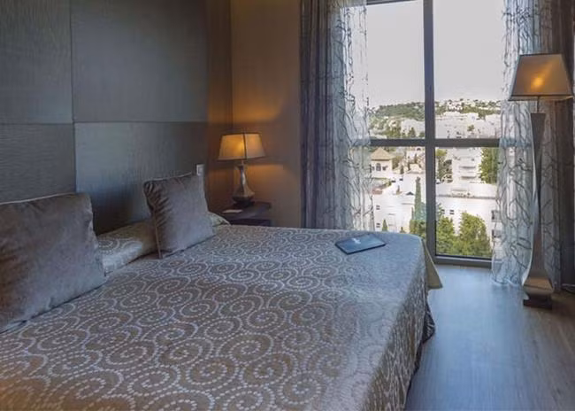 Công trình kiến trúc sang chảnh này tọa lạc tại thị trấn Sitges, Tây Ban Nha.