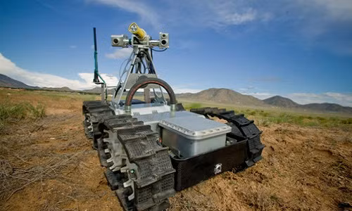 Gemini-Scout là mẫu robot cứu người do hãng Sandia National Labs (Mỹ) sáng tạo. Nó được thiết kế để thực hiện việc cứu hộ trong hầm mỏ, đặc biệt là mỏ than. Gemini-Scout có khả năng đánh giá điều kiện nguy hiểm trong hầm mỏ và giải cứu thợ mỏ trong trường hợp cần thiết. Ảnh: Tech.