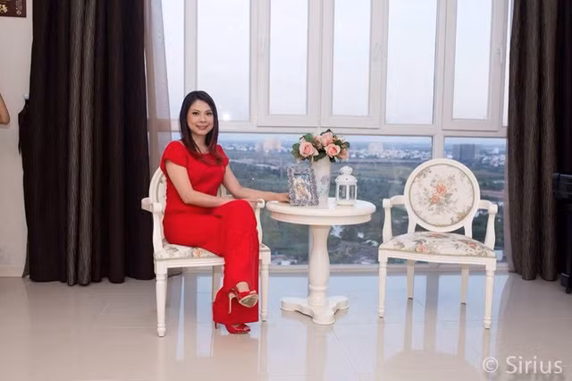 Nữ ca sĩ và cậu con trai nuôi Jacky có thời gian sống cùng nhau trong một căn hộ cao cấp ở Quận 2 - TP.HCM.