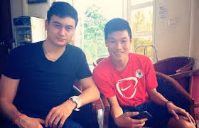 Cũng theo một số cầu thủ từng thi đấu với Đặng Văn Lâm, "không có lửa, sao có khói" bởi Sỹ Mạnh đang có một công việc rất thuận lợi, được nhiều đồng nghiệp nể trọng nhưng một phút thiếu kiềm chế lại hành hung Văn Lâm, một cầu thủ Việt kiều có lối hành xử không giống ai. Ảnh: Facebook.