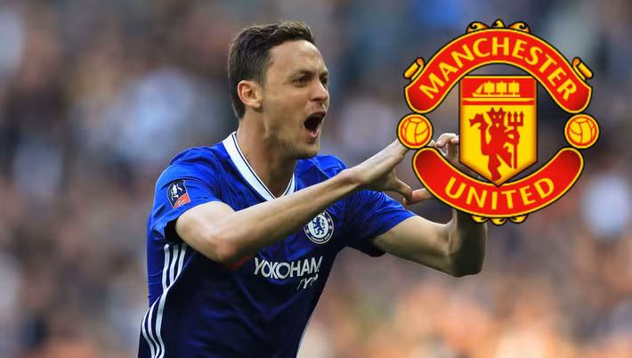Sao Chelsea quyết tới M.U: Do lo ngại viễn cảnh không nằm trong kế hoạch sử dụng của HLV Antonio Conte như trường hợp của Diego Costa nên Nemanja Matic đã nghiêm túc tính chuyện rời Chelsea. Theo SunSport, tiền vệ người Serbia đang nỗ lực liên hệ để tới Man Utd theo HLV Jose Mourinho. Ảnh: Sun Sport