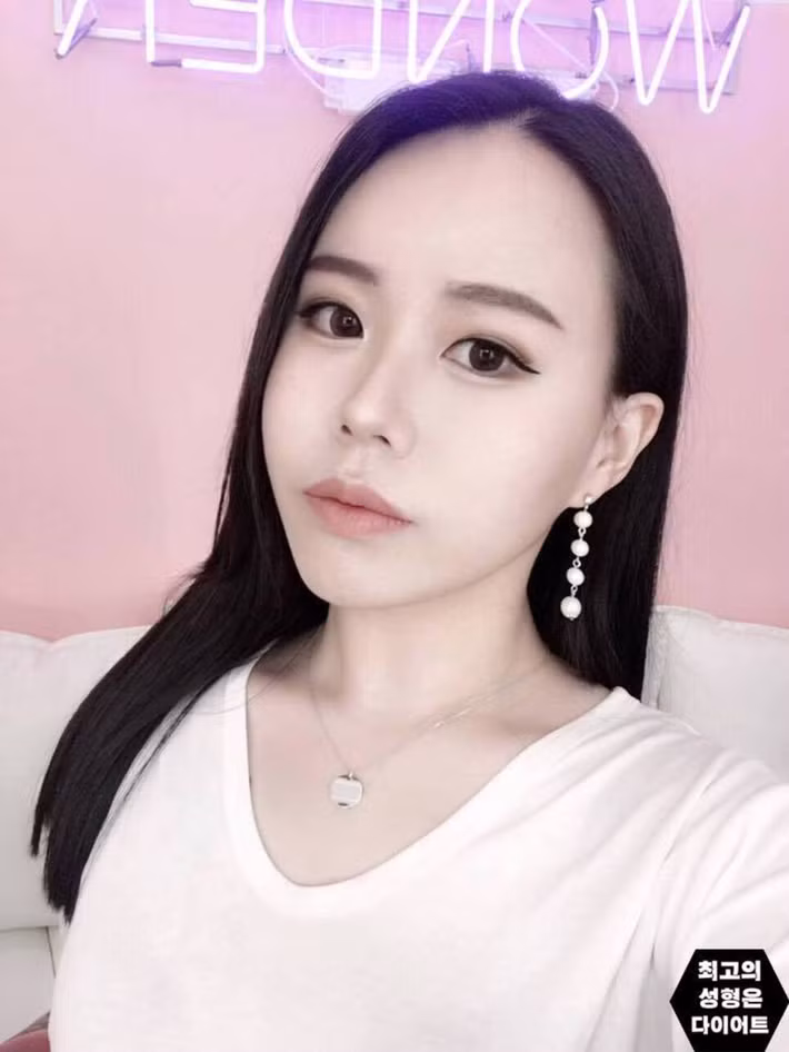 Gương mặt xinh đẹp và dễ gây thiện cảm hơn.