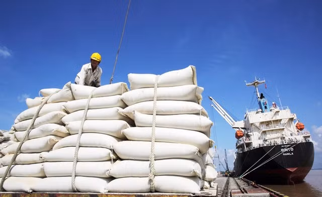 Vừa chốt chia cổ tức bằng tiền tỷ lệ 88%, cổ phiếu BLT 'bốc đầu’ vượt đỉnh Vua chot chia co tuc bang tien ty le 88%, co phieu BLT 'boc dau’ vuot dinh