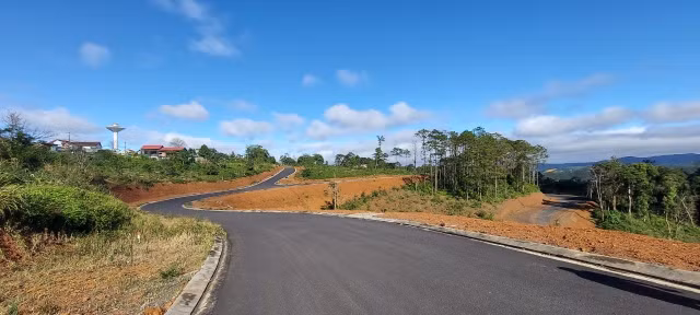 Kon Plong (Kon Tum): Phe duyet 11 du an vuot tham quyen