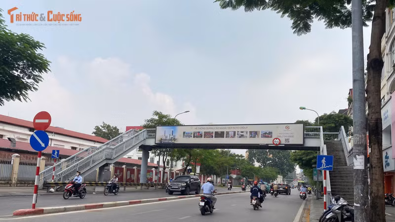 Cầu vượt bộ hành tại Hà Nội chưa phát huy hiệu quả đầu tư