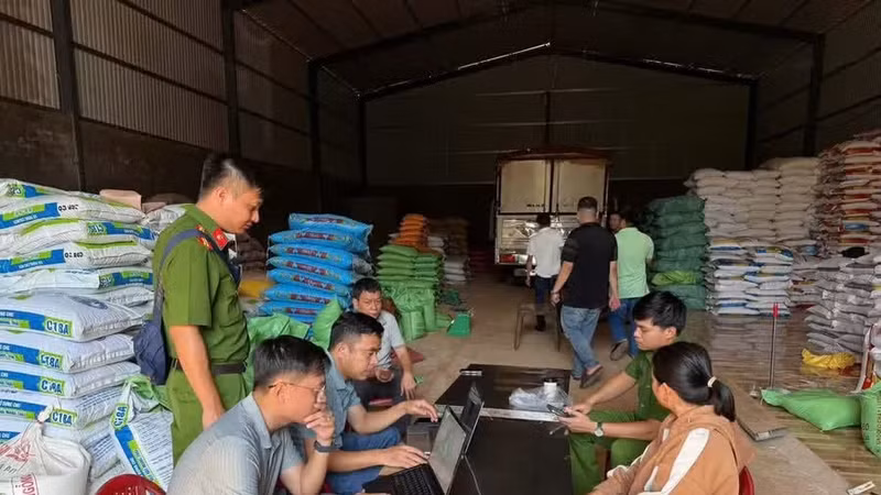 Bến gạo rẻ tiền thành “Gạo dẻo Thái Sơn”, chủ cửa hàng ở Gia Lai bị khởi tố