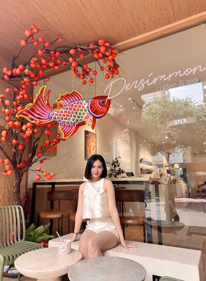 Không chỉ sở hữu ngoại hình xinh xắn, Thiên An còn từng bước thử sức với nhiều hoạt động nghệ thuật khác nhau. Từ những vai diễn trong các sản phẩm âm nhạc đến các dự án hình ảnh, cô dần cho thấy khả năng biến hóa đa dạng và nhận được sự quan tâm từ công chúng. Ảnh: FB Thiên An