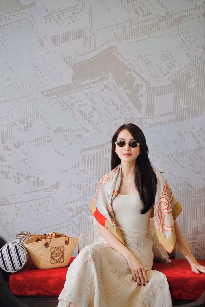 Sau khi sinh con thứ ba, Đặng Thu Thảo không vội trở lại với các hoạt động giải trí. Cô tiếp tục ưu tiên gia đình, chăm sóc các con và chỉ thi thoảng góp mặt tại một số sự kiện đặc biệt. Ảnh: FB Dang Thu Thao
