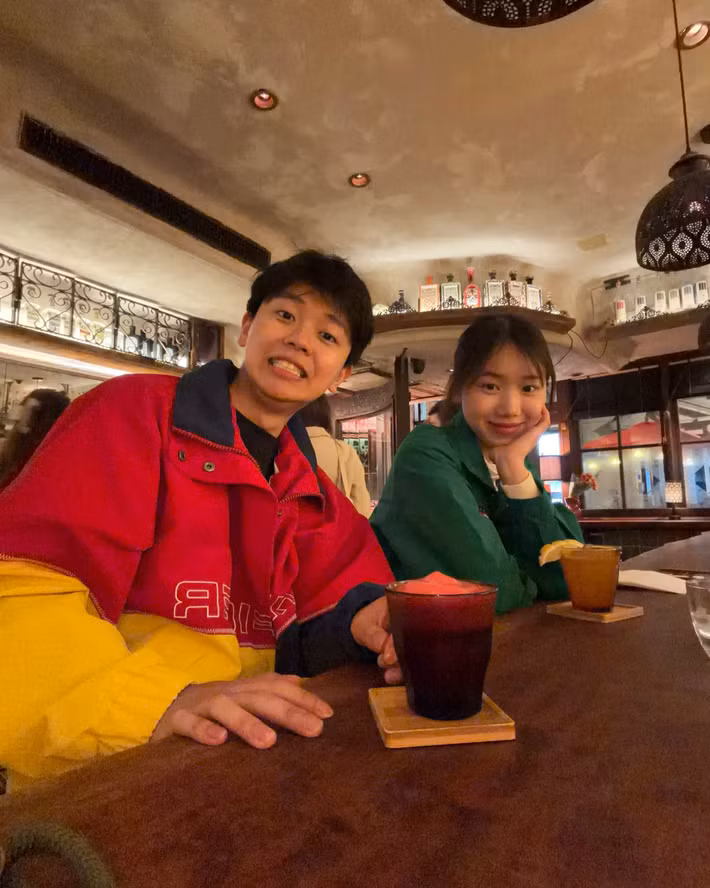 Trước khi trở thành một cặp, Meichan - Hà Còi từng là bạn thân, có thời gian dài đồng hành và chia sẻ nhiều khoảnh khắc trong cuộc sống.